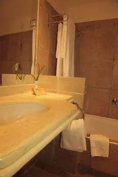 Leoniki By Diamond 4* بلاتانيز