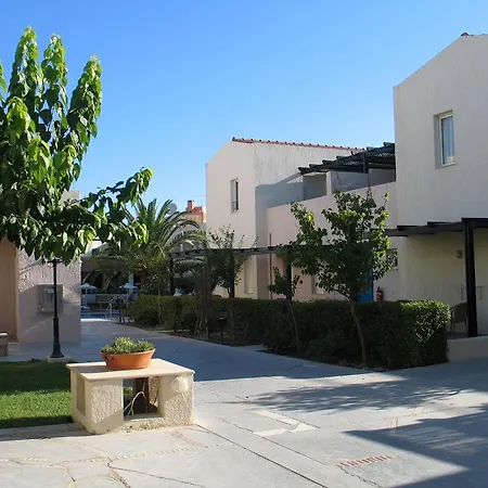 Aparthotel Leoniki By Diamond 4*