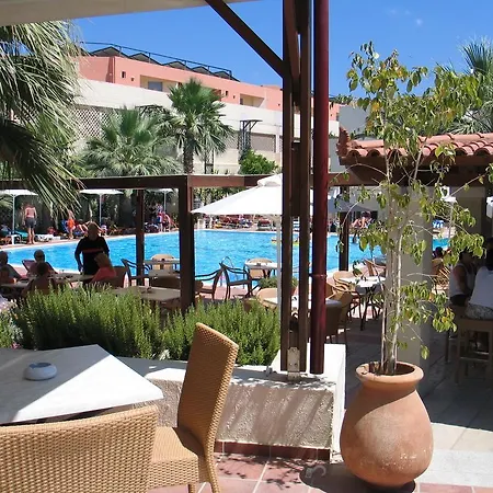 Lejlighedshotel Leoniki By Diamond 4*