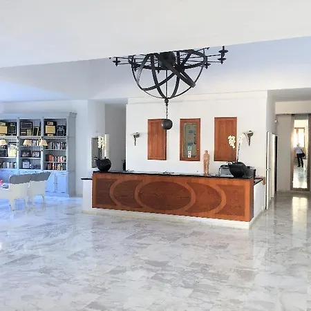 Leoniki By Diamond Aparthotel